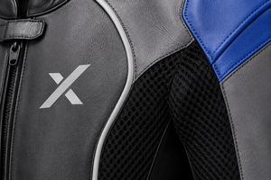 Combinaison de moto en cuir une pièce avec panneaux en mesh technique |   Noir Bleu |   Fabricant OEM ODM |   Qualité de conception haut de gamme | Vêtements de course - Product Image 4