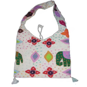 Sac messager bohème Banjara pour femme avec broderie traditionnelle, sac à bandoulière ethnique fait main pour un usage décontracté - Product Image 1