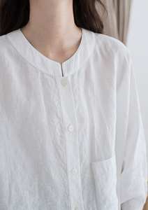 Chemise à manches longues pour femme, en lin blanc, coupe classique, respirante, 100% coton biologique, boutonnée - Product Image 4