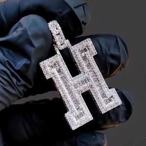 Pendentif Lettre Classique en Diamant Baguette VVS Moissanite Argent Sterling 925 Tendance Hip Hop Unisexe Bijou Personnalisé - Product Image 4