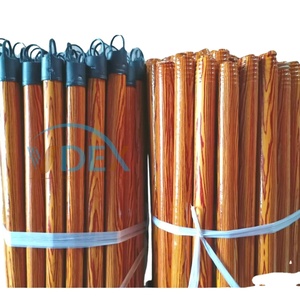 Palo de escoba de madera cubierto de PVC de color café, artículos para el hogar - Product Image 1