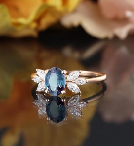 Bague de fiançailles en argent sterling 925 plaqué or 14 carats avec pierre précieuse Alexandrite à changement de couleur, bijoux de luxe vintage pour mariage et soirée - Product Image 4