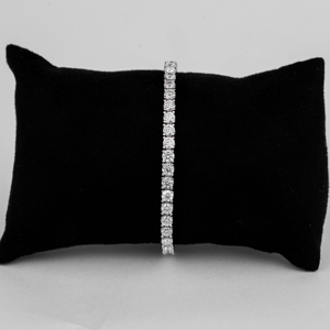Bracelet tennis luxueux en argent sterling avec pierres rondes brillantes, bijoux élégants pour femmes, cadeau idéal pour toutes les occasions. - Product Image 2