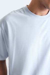 Camiseta de Algodón Azul Claro para Hombre, Corte Cuadrado, Manga Corta, Cuello Redondo, Estilo Casual, Color Sólido, Tejido Jersey, Largo Regular - Product Image 3
