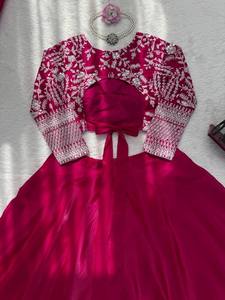 Divyam Creation Lehenga Choli en Spandex Brodé Rouge, Robe de Mariage Indienne Traditionnelle Longue, Coupe Classique pour Femme - Product Image 5