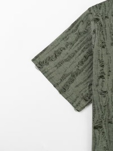 เสื้อยืดลายกราฟิกสไตล์ดิสเทรสทรงโอเวอร์ไซส์ แขนสั้น พิมพ์ลายซีดจาง สไตล์โดดเด่นลำลองสำหรับผู้ชาย - Product Image 3