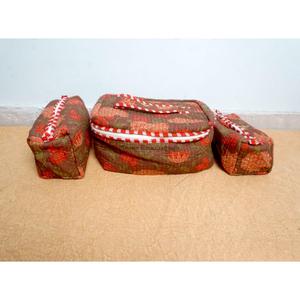 Nueva llegada al por mayor: Set de neceser de algodón puro hecho a mano con estampado de bloques para viaje, bolsa de maquillaje y neceser de tela para coser. - Product Image 1