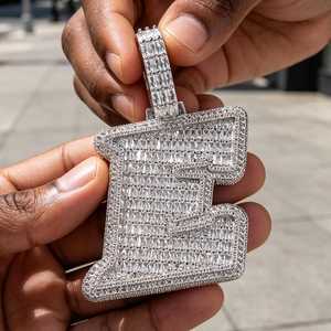 Pendentif Lettre Personnalisé Hip Hop en Argent Sterling 925 avec Moissanite Taille Baguette Effet Diamant pour Bijoux Unisexe - Product Image 1