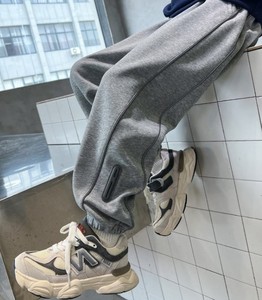 Pantalon de jogging décontracté en toile unie à séchage rapide, coupe droite, avec logo personnalisé, taille haute, braguette zippée, léger et tendance pour garçons - Product Image 4