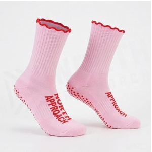 Chaussettes roses North Approach avec logo rouge, respirantes, en coton et fibre de bambou, pour adultes, tenue décontractée d'été - Product Image 3
