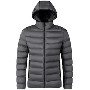 Chaqueta de Invierno para Hombre con Capucha y Bloques de Color, Cuello Alto, Cierre de Cremallera, Cortavientos, Ajuste Holgado Informal, Relleno de Poliéster - Product Image 3