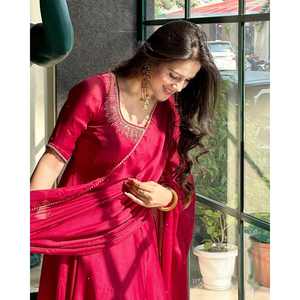 Vestido Anarkali de diseñador para mujer con Pent y Dupatta Val Moti Work para ropa de fiesta - Product Image 2