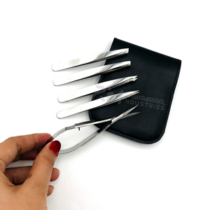 Pinzas para pestañas RMI Slanted Tip Charmed con logotipo personalizado, pinzas para cejas de acero inoxidable y estuche de cuero, juego de pinzas. - Product Image 6