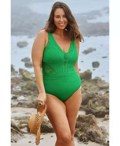 Maillot de bain une pièce grande taille effet ventre plat avec jeu de couleurs |   Becca ETC - Product Image 4