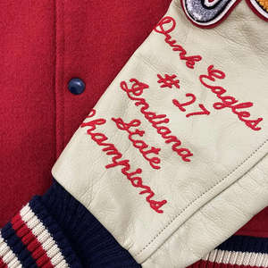 เสื้อแจ็คเก็ตวาร์ซิตี้ขนสัตว์คุณภาพสูงสำหรับผู้ชาย คอตั้ง แขนยาว ลายตัวอักษร ปักลายตามสั่ง หนังฟอก สำหรับฤดูหนาว - Product Image 3