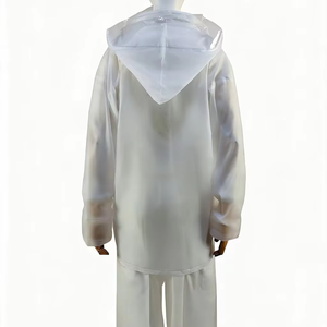 Ensemble de vêtements de pluie transparents pour l'extérieur, imperméables et réutilisables pour les jours de pluie - Product Image 1