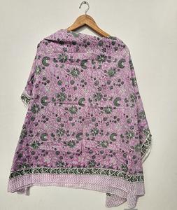 Pareo de playa bohemio hecho a mano en India para mujer, con estampado tropical, ideal como regalo para ella, para piscina y playa. - Product Image 4