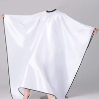 Cape de Barbier Professionnelle Imperméable avec Fermeture à Boutons Ajustable pour Salon de Coiffure – Blanche