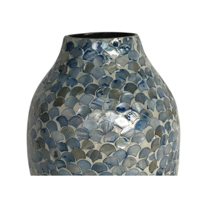 Vase artisanal moderne bleu avec incrustation de coquillages en provenance du Vietnam - Product Image 2