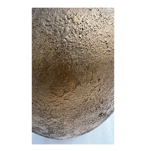 Macetero de hierro estilo antiguo con acabado vintage, perfecto para decoración de jardines interiores y exteriores. - Product Image 6