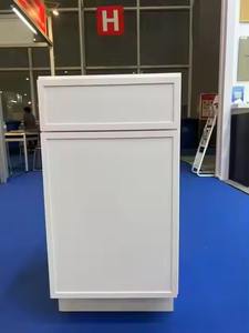 Gabinete base B15 - Muebles de cocina de madera maciza de diseño moderno y lujoso de 15W, con pintura, fabricados en una fábrica de Vietnam. - Product Image 3