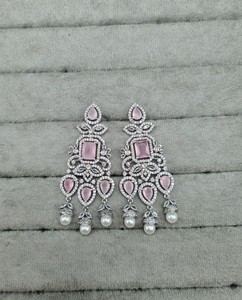 Lucentarts Elegantes Pendientes Largos Geométricos de Moda con Micro Pavé de Circonitas Rosas Infinito, Joyería de Fiesta al por Mayor para Mujer - Product Image 3