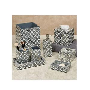 Accesorio de baño de lujo TIMELESS CRAFT con incrustaciones de nácar, acabado mosaico iridiscente, dispensador de jabón metálico con mosaico - Product Image 2