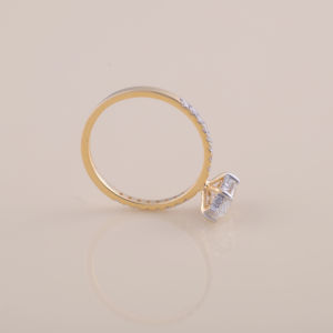 Bague de fiançailles de luxe en diamant de laboratoire taille marquise 2,30 carats, pavé, plaqué rhodium, argent sterling 925 massif, certifiée IGI - Product Image 6