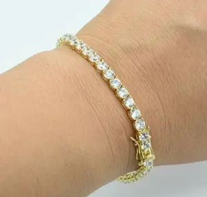 Pulsera de Plata de Ley de 8 Pulgadas para Mujer, con Moissanita VVS1 de Corte Redondo de 4 mm, Chapada en Oro Amarillo de 14K, Estilo Tenis - Product Image 4