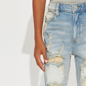 Vêtements décontractés / Service OEM pour la collection d'été : Pantalons en jean déchirés pour garçons, prix avantageux pour les acheteurs en gros - Product Image 2