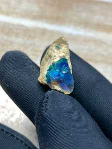 Opale d'Éthiopie brute, non taillée, pierre précieuse colorée, opale Welo à feu vif, opale non taillée pour la fabrication de bijoux - Product Image 1