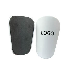 Protège-tibias sur mesure au design classique pour la boxe, le MMA et le Muay Thai – Protection d'entraînement - Product Image 1