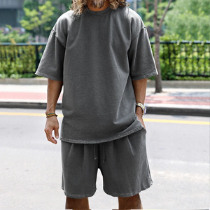 Ensemble d'été 2 pièces pour homme avec logo personnalisé, haute qualité, streetwear décontracté, short et t-shirt en velours, motif uni, 100 % coton - Product Image 2