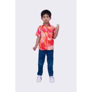 Chemise en jersey de rayonne corail pour garçons avec imprimé géométrique et manches courtes - Product Image 4
