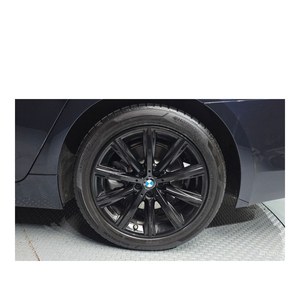 2018 BMW 5 Series 520i Luxury 71,596 km Automatic Gear Box Left Steering Leather Seats Rear Camera - Product Image 5