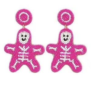Pendientes de Fresa Lily Posh con Cuentas y Adornos Hechos a Mano de la marca BaubleBar - Product Image 3