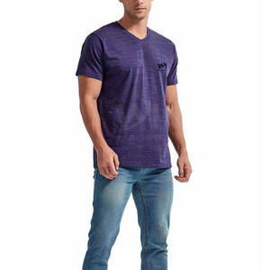 Camiseta de Cuello en V 100% Algodón para Hombre, Precio Económico, Venta Caliente, Logotipo Personalizado Impreso al por Mayor, Corte Holgado - Product Image 5