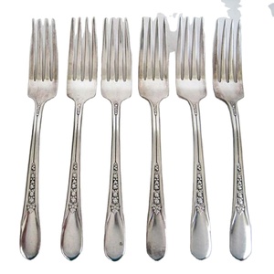 Ensemble couteau fourchette en acier inoxydable argenté avec poignée moderne design couverts royaux de haute qualité pour restaurant mariage maison hôtel - Product Image 1