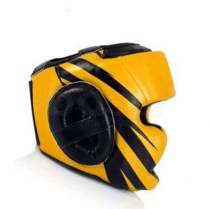 Protège-tête de boxe conçu avec un système de fixation sécurisé et une rembourrage flexible pour la pratique de la boxe. - Product Image 6