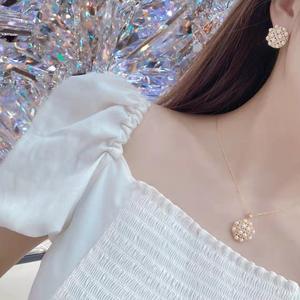 Collier en perles d'eau douce baroques à petites particules plaqué or 14 carats, nouveau produit de 4 mm, provenant de la collection de bijoux fins - Product Image 2