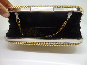 Bolso de mano Lowellcraft.com para mujer, para fiesta de bodas, con botón de metal y diseño de conchas de resina - Product Image 4