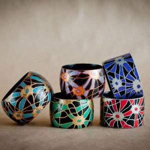 Conjunto de Joyería Tradicional Premium para Mujer, Brazaletes de Madera en Estilo Étnico, Artesanía en Bambú y Madera Pintada a Mano - Product Image 1