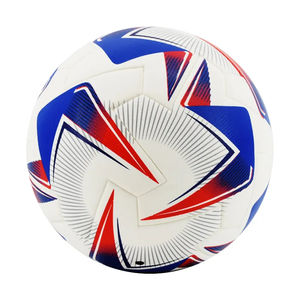 Nouveau ballon de football en cuir PU de haute qualité, logo personnalisé, écologique, style classique, taille 5, durable pour l'entraînement en extérieur - Product Image 5