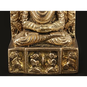 Petite statue de bouddha Gautama de 3 pouces faite à la main sur un trône Article en laiton fabriqué en Inde - Product Image 4
