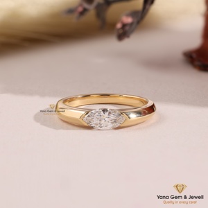 Anillo de Oro Sólido de 14K con Diamante Cultivado en Laboratorio CVD Certificado por IGI, Corte Marquesa, Color D, Claridad VVS2, 1.00 Quilates, Engaste Solitario en Bisel para Mujer - Product Image 1