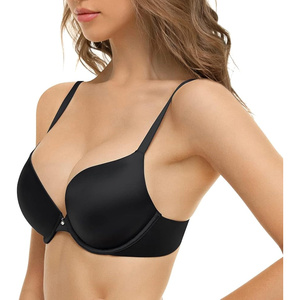 Soutien-gorge pour femme Easy Fit Comfort Wear, conçu pour une utilisation simple, offrant un soutien doux et une forme nette, avec un look calme et une sensation naturelle. - Product Image 1