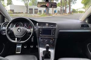 Volkswagen Golf Alltrack S 2019 Usado, Sin Reserva, Transmisión Manual de 6 Velocidades, Tracción en las Cuatro Ruedas, Color <span class=keywords><strong>Rojo</strong></span> Tornado, Propiedad de California - Product Image 2