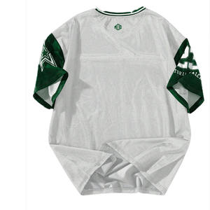 Maillot de football américain de luxe pour homme en polyester maillé bicolore, col en V, coupe oversize, personnalisable avec broderie en twill, commande en gros OEM - Product Image 4
