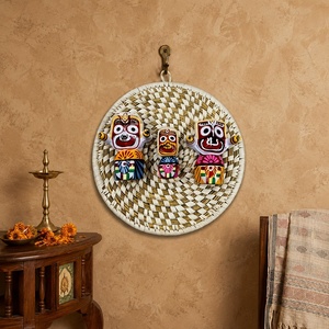 Panier décoratif en herbe tressé à la main, écologique, organisateur de rangement naturel avec garniture festive et poignée pour la maison (vente en gros) - Product Image 5
