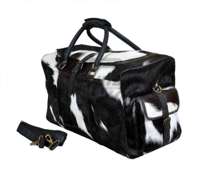 Sac de voyage en cuir véritable de vachette noir et blanc avec poils, style vintage western, sac de week-end, sac de voyage, sac à bagages - Product Image 2